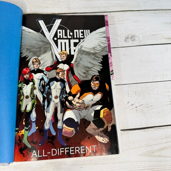 All-New X-Men All-Different Marvel Graphic Novel By Bendis & Immonen Hardcover - Picture 3 of 8